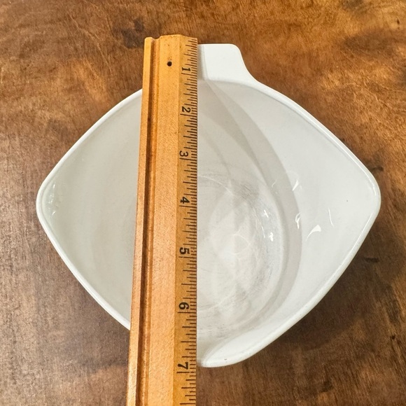 Vintage CorningWare Measuring Bowl, Blue Cornflower Pattern P55-B - Picture 2 of 15
